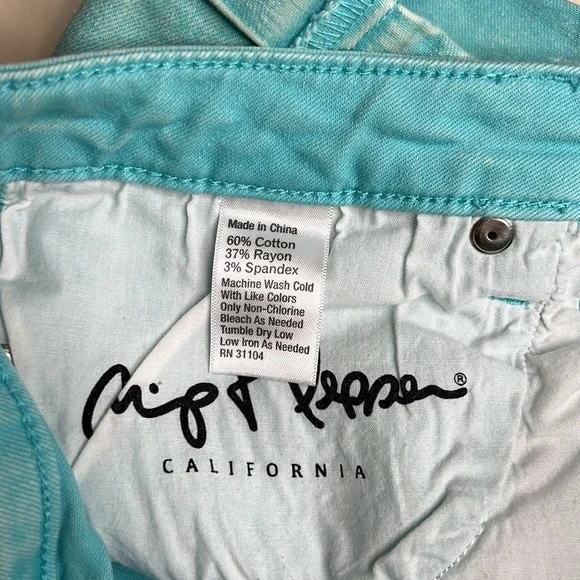 Chip & Pepper Blue Denim Shorts - Size 29 - Picture 4 of 5